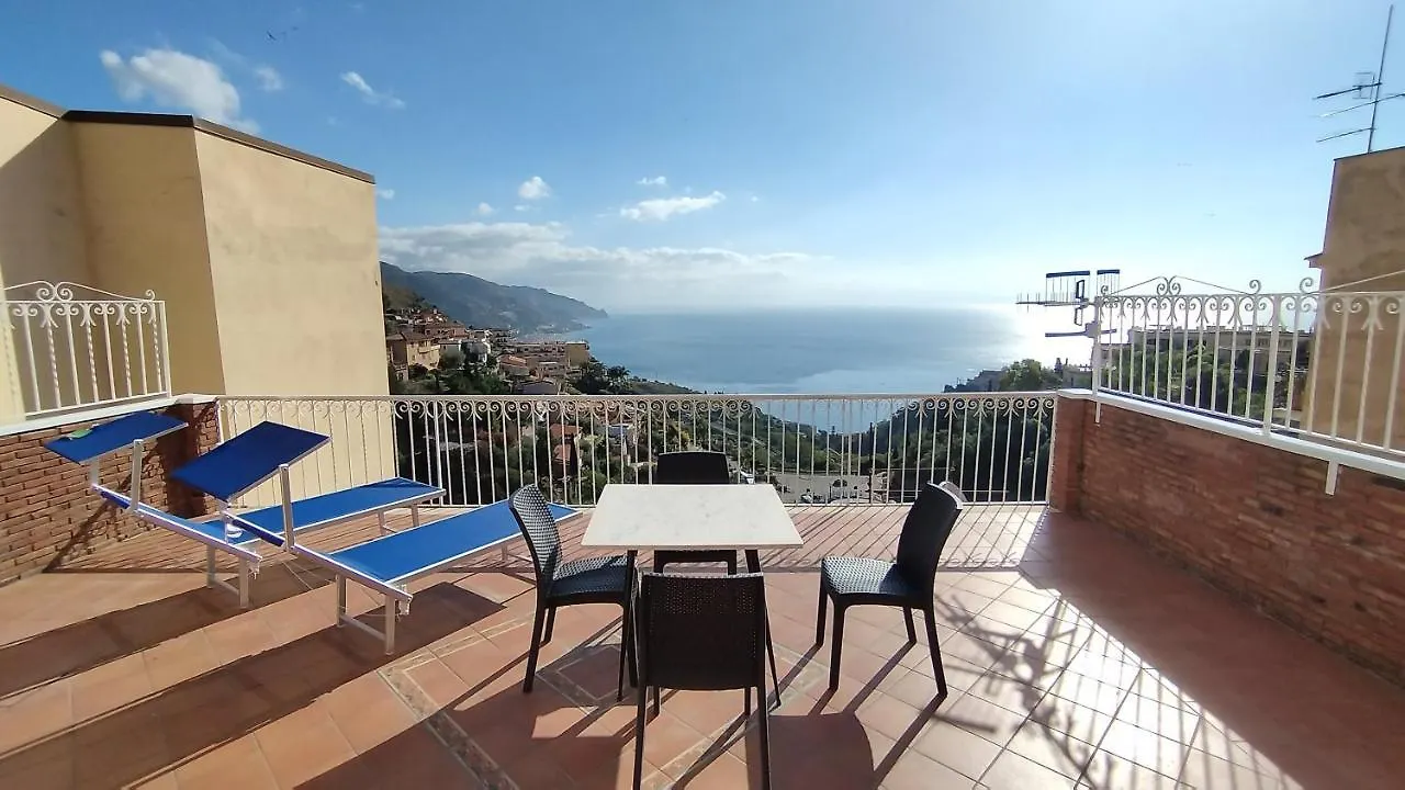 Casa Carmela Panoramic Center Apartment تاورمينا 0*,  إيطاليا
