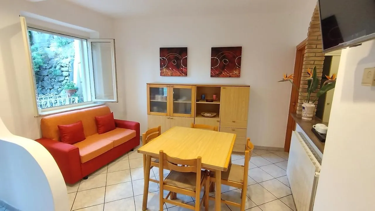 Casa Carmela Panoramic Center Apartment تاورمينا