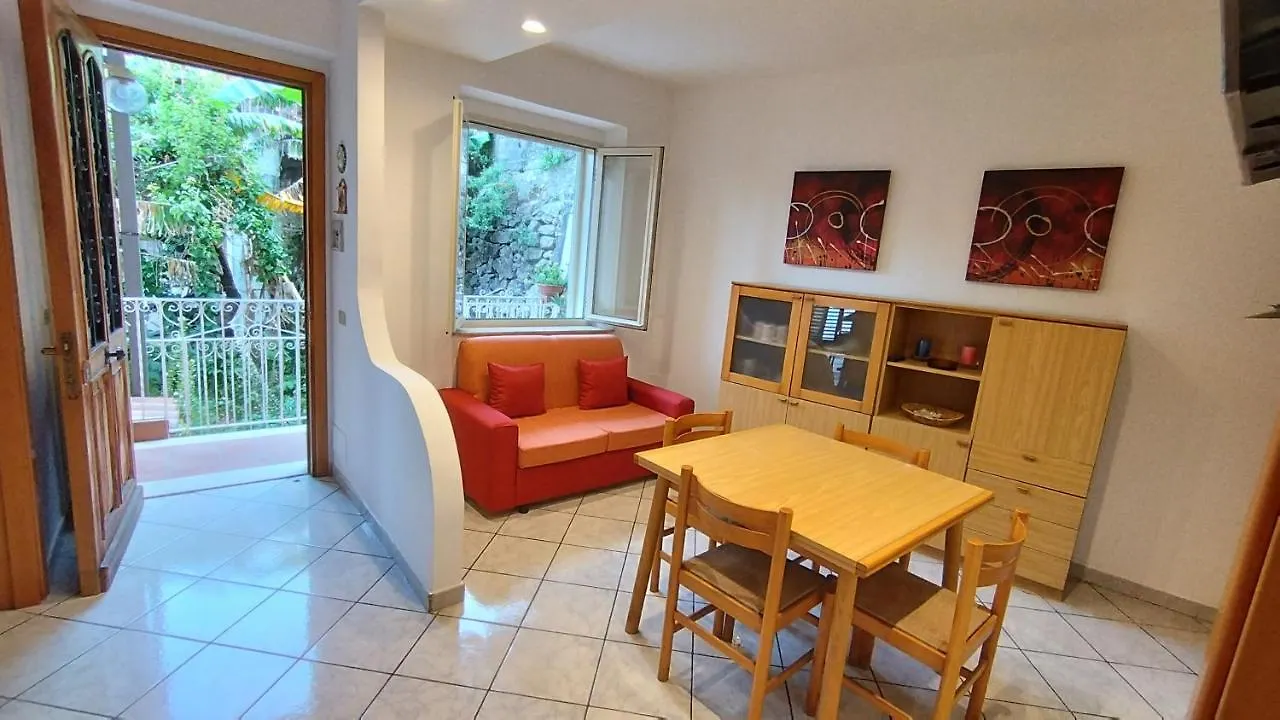Casa Carmela Panoramic Center Apartment تاورمينا 0*,